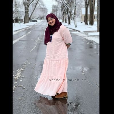 barely_makin_it's profile picture. Just a normal human here.                             
                         She/They