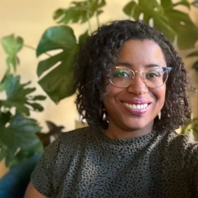 Black woman in America | Training Manager @report4america | PMJA President | ‘22 Editor of the Year | Past: Gulf States Newsroom, @reveal @KPCC @NPR | 🪴 mom