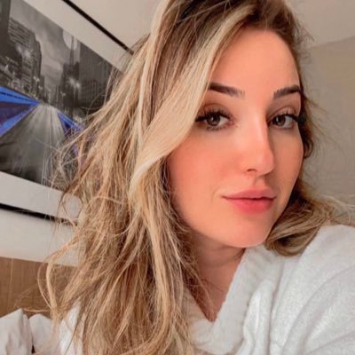 AmDuf_'s profile picture. ☕ Coffee runs deep • Looking for people who want to earn money! 
DM ME⏰ #CodingLife #HR