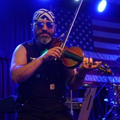 Fiddle Player with Groove! On tour with Chris Cagle