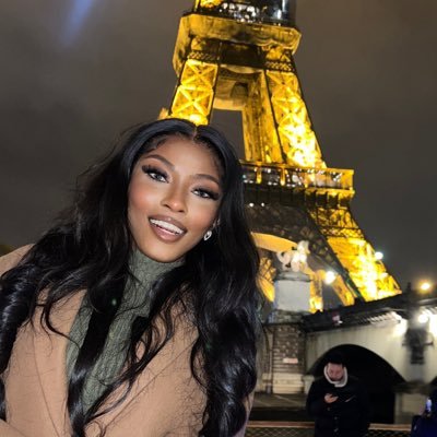 mi_tracey's profile picture. Day trader📊| Beauty entrepreneur 🧴