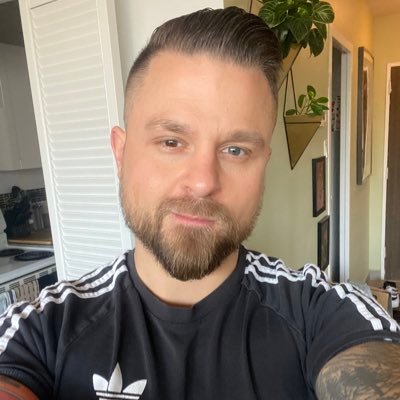 🎮🌈💀gay, nerd, fmr Fab editor, ViralNation PM, ex-Twitch/Shopify, Doc producer: SXSW '13 Continental, SXSW '15 Out To Win & Fantasia ‘19 Phantom of Winnipeg