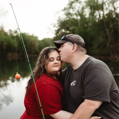 37, I’m a gamer, a YouTuber, music, & cb radio enthusiast. I enjoy bass fishing, & I enjoy life. Sub to my channel https://t.co/QEzaXa9iVW