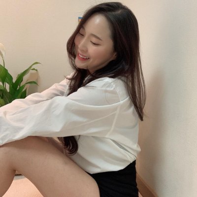 I absolutely love life and all its beauty, joy, and sadness, as well as the emotions that come with it. I am definitely someone who is not afraid to feel these