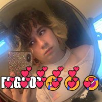 g a (@gwendolyssa) 's Twitter Profile