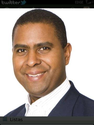Economista, Esposo de Yris, Sub Director de Aduanas para Zona Franca. Miembro de la Dirección Ejecutiva del Partido Revolucionario Moderno.