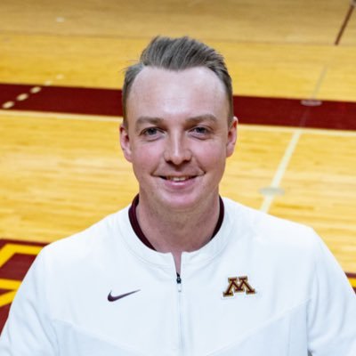 Assistant Director of Athletic Communications at the University of Minnesota 〽️