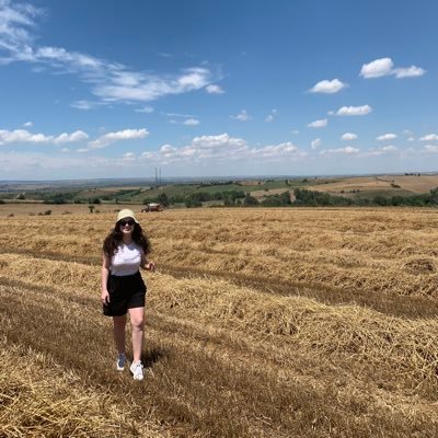 ttugbaozturk's profile picture. 