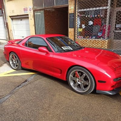 piloto oficial de gt7 en EVOLUTION. Pasionado, fanático y usuario de motores rotativos, mazda rx7fd3s y mazda rx8