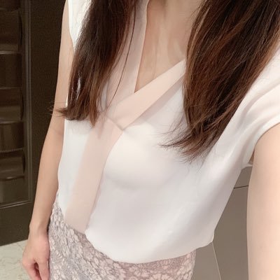 r58602108's profile picture. 我們住南部，夫妻 男170 70。40 女165 52。35