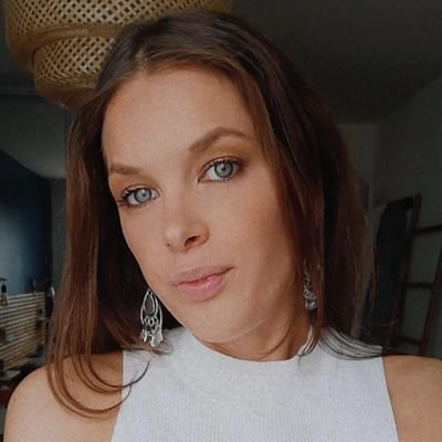 laurawbt's profile picture. Communication / Evenementiel
Créative et Passionnée ✨
Amoureuse des chats 😻