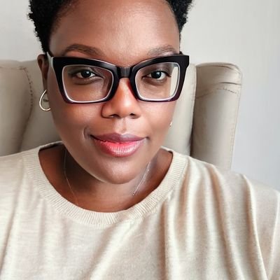 Award-winning author & WHOLE ADULT that writes kidlit & other stuff 🤷🏾♀️ Wife & Educator. #BrownBrainyBrilliant Follow @nerdibunny for the #kidlit stuff.