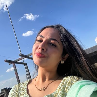 Ayesha abbas khanさんのプロフィール画像