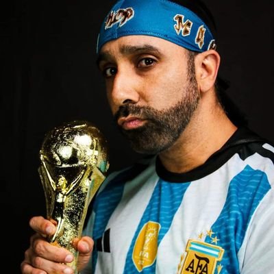 Luchador Profesional// Actor// Conductor de Radio y Televisión//
Lucha: 🇦🇷🇺🇾🇵🇾🇧🇴🇲🇽🇬🇹🇯🇵🇶🇦
Tiktok e Instagram: danyhiphopman
Tel: +5215537453631