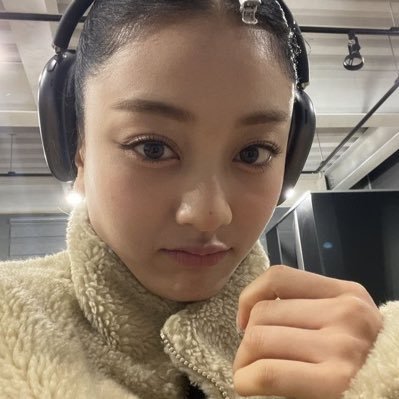 LUV2JHS's profile picture. #JISUN supremacy