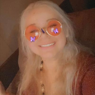 DamaraAkers's profile picture. ♡18