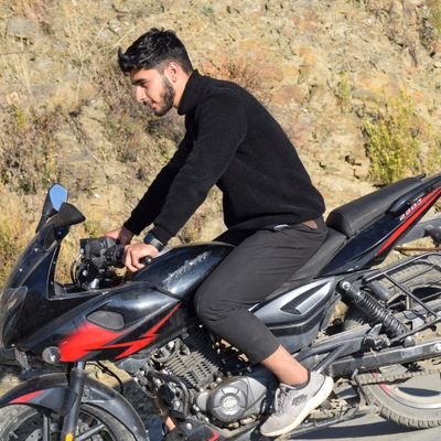 Aman_thakur4252's profile picture. 💜🅐🅡🅜🅨⁷⟬⟭💜