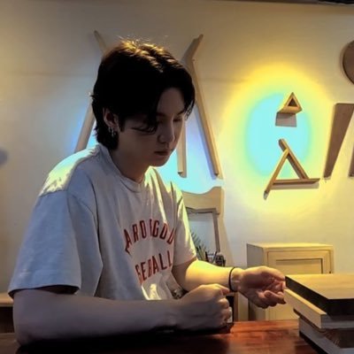 @BTS_twt 💜 hey hey hey ; 5469 3800 1925 6402 - на воду ; кукви беливерка ; radfem views ; @TaegucciDream @tulen2911 my comfort place ; второй акк @pinkplaued2