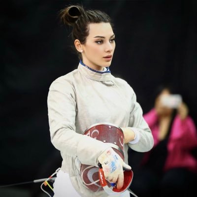 •Turkish Fencing National Team Member 🇹🇷🤺 •For Business & Communication: @kagmediasports • European Medalist 🥇 •Youth Olympic Games’14 🇨🇳