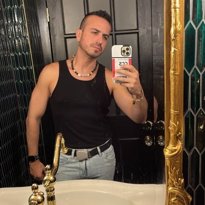 Venezuelan in Miami. Live to dance, dance to live.