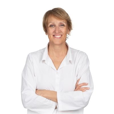 infermera, centrada en cuidar als que cuiden les i persones grans.
