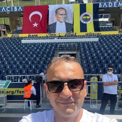 Vatanım Ailem Atatürk'üm ve Fenerbahçe'm.Fenerbahçe kongre üyesi TMMOB MMO Üyesi