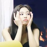 jennie random things(@randomjenniekim) 's Twitter Profile Photo