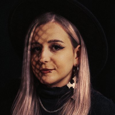 https://t.co/2aflJBP0ya🖤 💄. Art/Make-up /German Streamer/♿
💌get in contact with me: jasmine_ninnemann@outlook.de