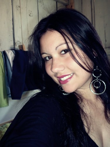 A menina mulher q ama deus e sua familia a cima de tudo e de todos