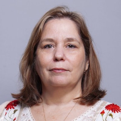 Medios+Tecnología+Socialismo. Esposa y mamá. Columnista en @lajornadaonline Diputada por #Trinidad