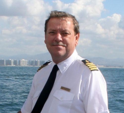 CaptainKenSD's profile picture. USCG Licensed Captain - near coastal (200 mile) w/towing. 1 on 1 small boat and trailer handling classes in #SanDiego by Captain Ken. Launch like a Pro.