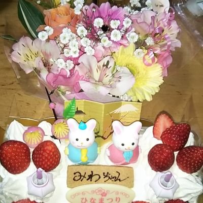 jIFIAevNTYO2WWy's profile picture. SMAPとSMAPファンのファンです。スマホを買い替えたら履歴が消えてしまい、またNAKAMAを探しています。無言フォロー失礼します。