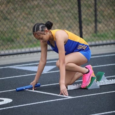 Co’25| Matthew 19:26🤍 | track and field| VA| email: @alexandriascott53@gmail.com |