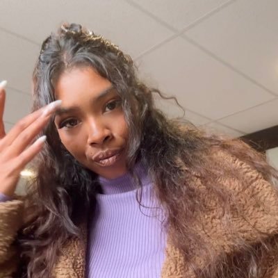 sociallyykeyy's profile picture. content creator with tips ✨