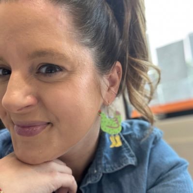 🍏 teacher • 🎓EdD • 🎀 girl mom • ☕️ lover • “always be a little kinder than necessary” -JM Barrie