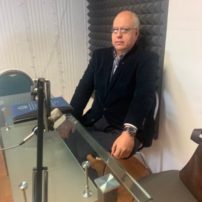 Director General Pepone Productions, Comentó del futbol en “ El Balón rueda y Crónicas futboleras