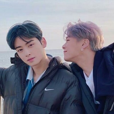 빈이아 잘 자서.
• inspirit • carat • starlight • nctzen • monbebe • high5 • aroha • tinkerbell • baby • bana • tomoon • weve • atiny • lyon • briize • forx • villain
