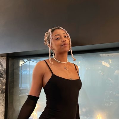 Tati Gabrielle - Vulture