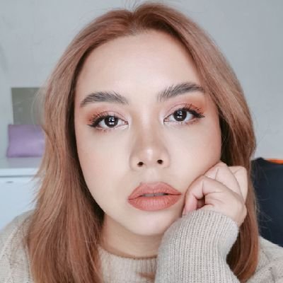 NEGATIVE BUT POSITIVE
Coffee ☕ Makeup 💄 Fashion 💃