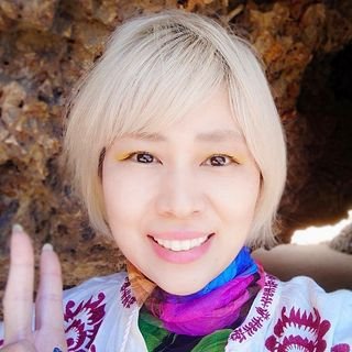 自分大好きもっちー 🤗のツイート見ると👉龍神様の背に乗って右肩上がり🌈YouTube41万人/著書20万部🌈２つの法則で人生激変①シャンパンタワーの法則➔まず自分自神から満たす②設定の法則➔未来は自分の信じたとおり❤️もっちー秘伝の開運本たち