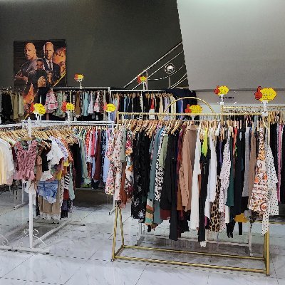 ประตูน้ำสกลนคร Pratunam Sakon nakhon
ร้านขายเสื้อผ้า ศรีสกลมอลล์ ชั้น1ใต้บันไดทางขึ้นชั้น2และล็อกกลาง อับเดตสินค้า https://t.co/4bB1AvxL2X
