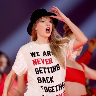 red_ivy13's profile picture. swiftie since 2019,
cardigan no.1 stan,
fav albums: folklore, reputation, Speak Now