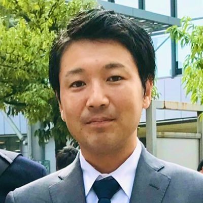 ＊認定理学療法士（運動器）／修士号（物理工学）＊日本運動器理学療法学会／日本基礎理学療法学会／日本物理療法研究会／日本股関節学会／日本膝関節学会／日本人工関節学会／日本感性工学会 ＊一般病院（股関節専門外来・膝関節専門外来・人工関節センター）／リハビリテーション科（主任）／学術研究支援室（室長）