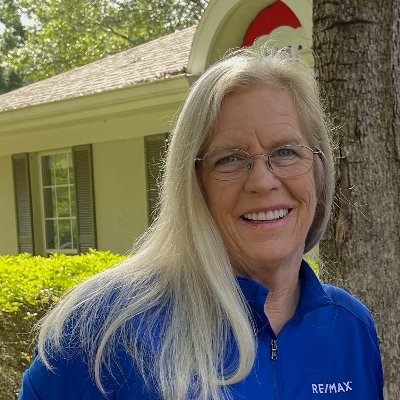 Workaholic Realtor in Gainesville, Florida. I love living in Gainesville, and I want to be your Realtor to help you find a beautiful home here! #thebohnteam