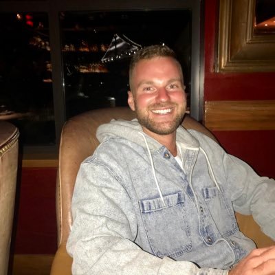 apgraham94's profile picture. 