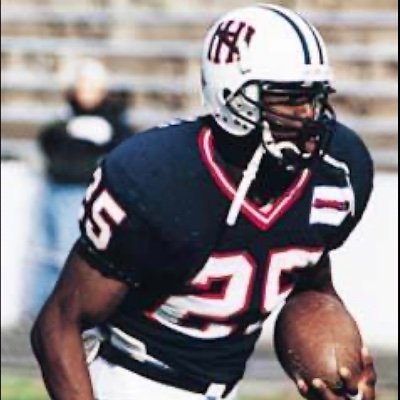 Supporting @JerryAzumah for the @CFBHall. Former @UNH_Football #WalterPaytonAward Running Back. Former @ChicagoBears Corner Back and All-Pro Kick Returner!