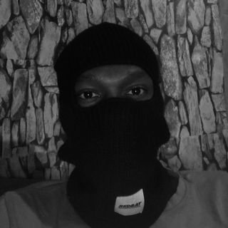 Introverted. Not tryna kick it, private life, please mind your business.
✌️🇿🇦🙏