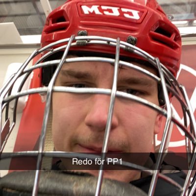 IWadman28's profile picture. 