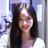 queene may ♔ (@queend0m_) 's Twitter Profile