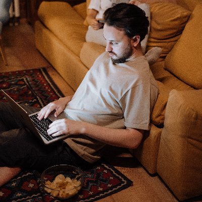 JamesRicky10498's profile picture. 